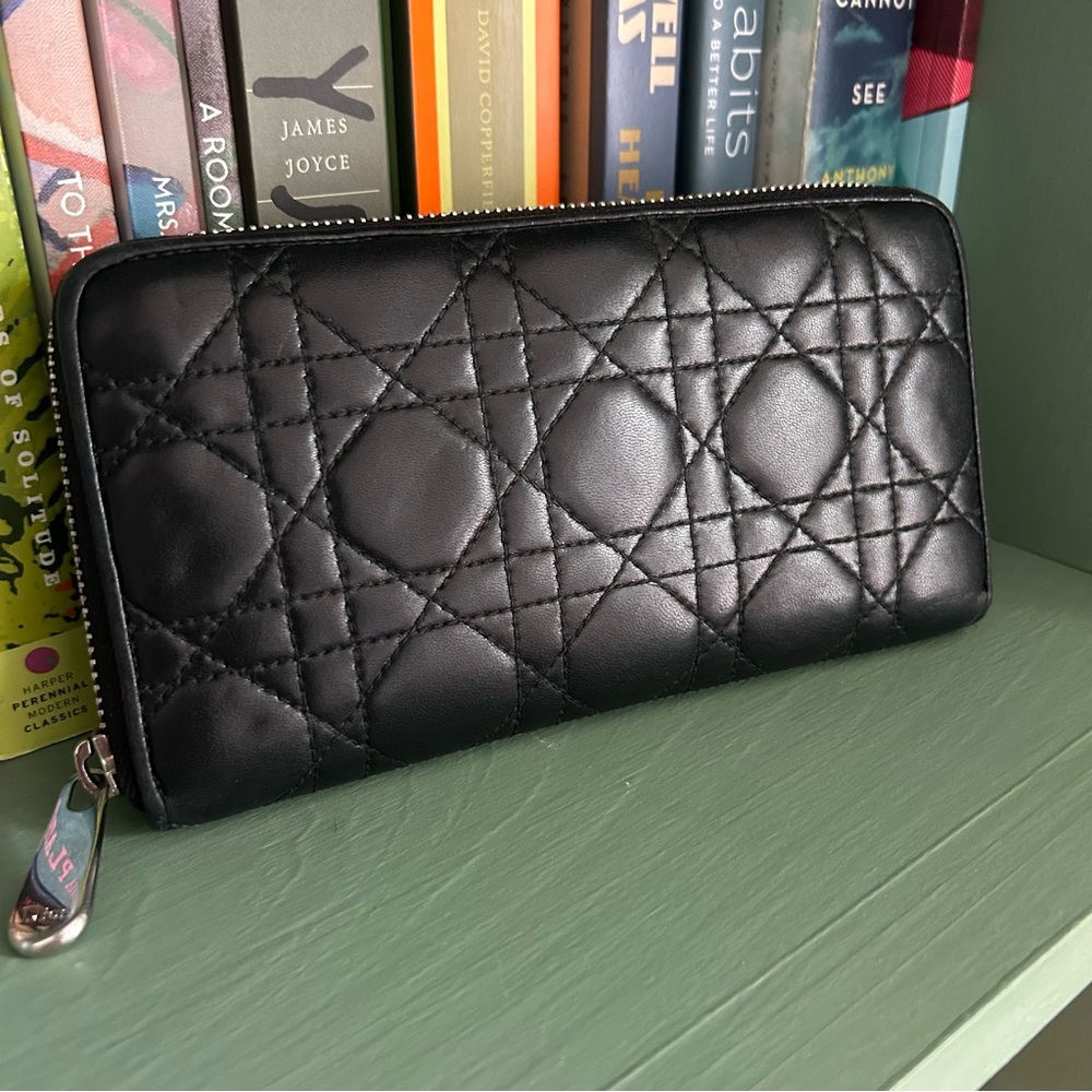 Lady Dior Voyageur Wallet Black